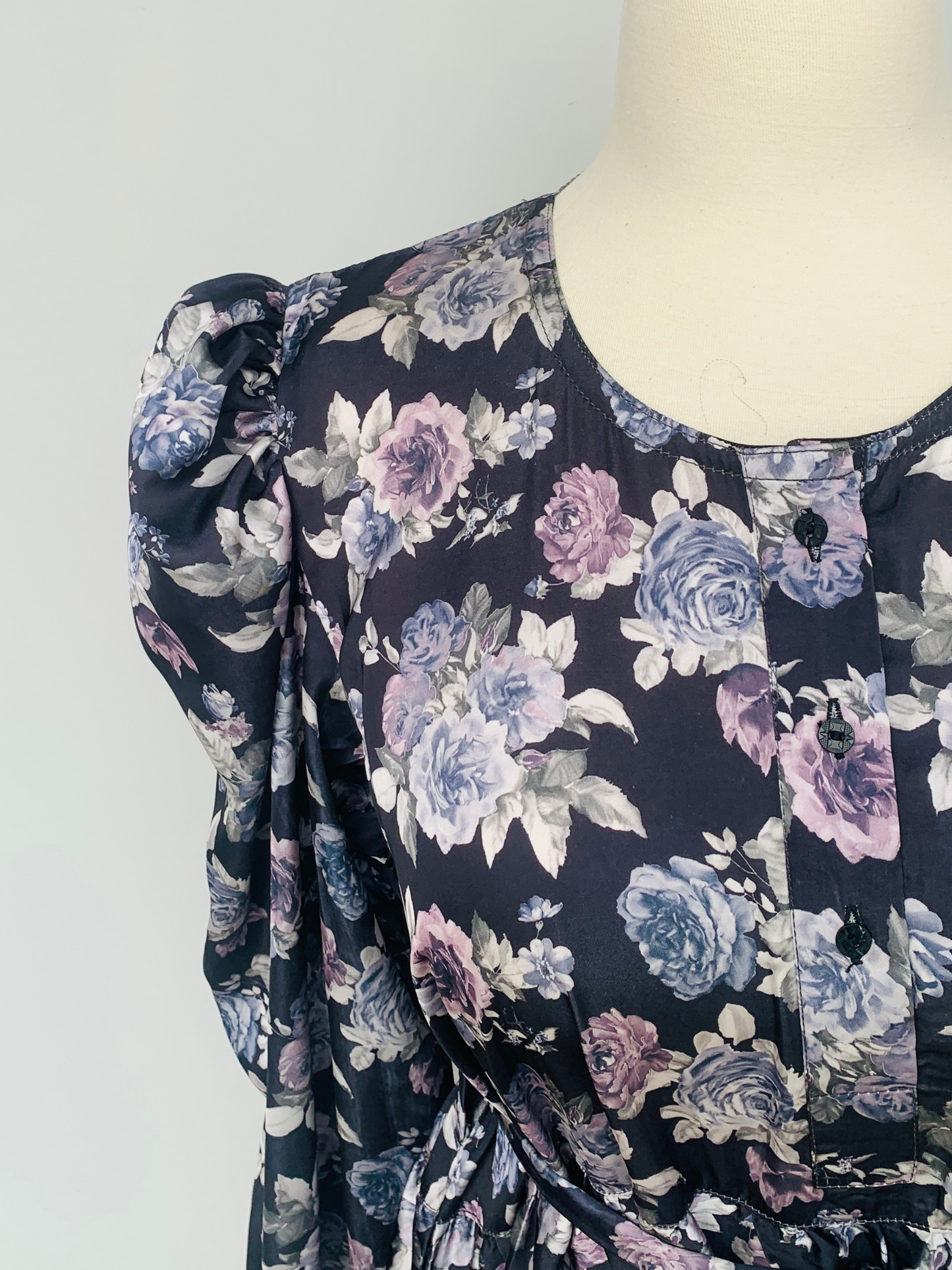 FLORAL SATIN MAXI