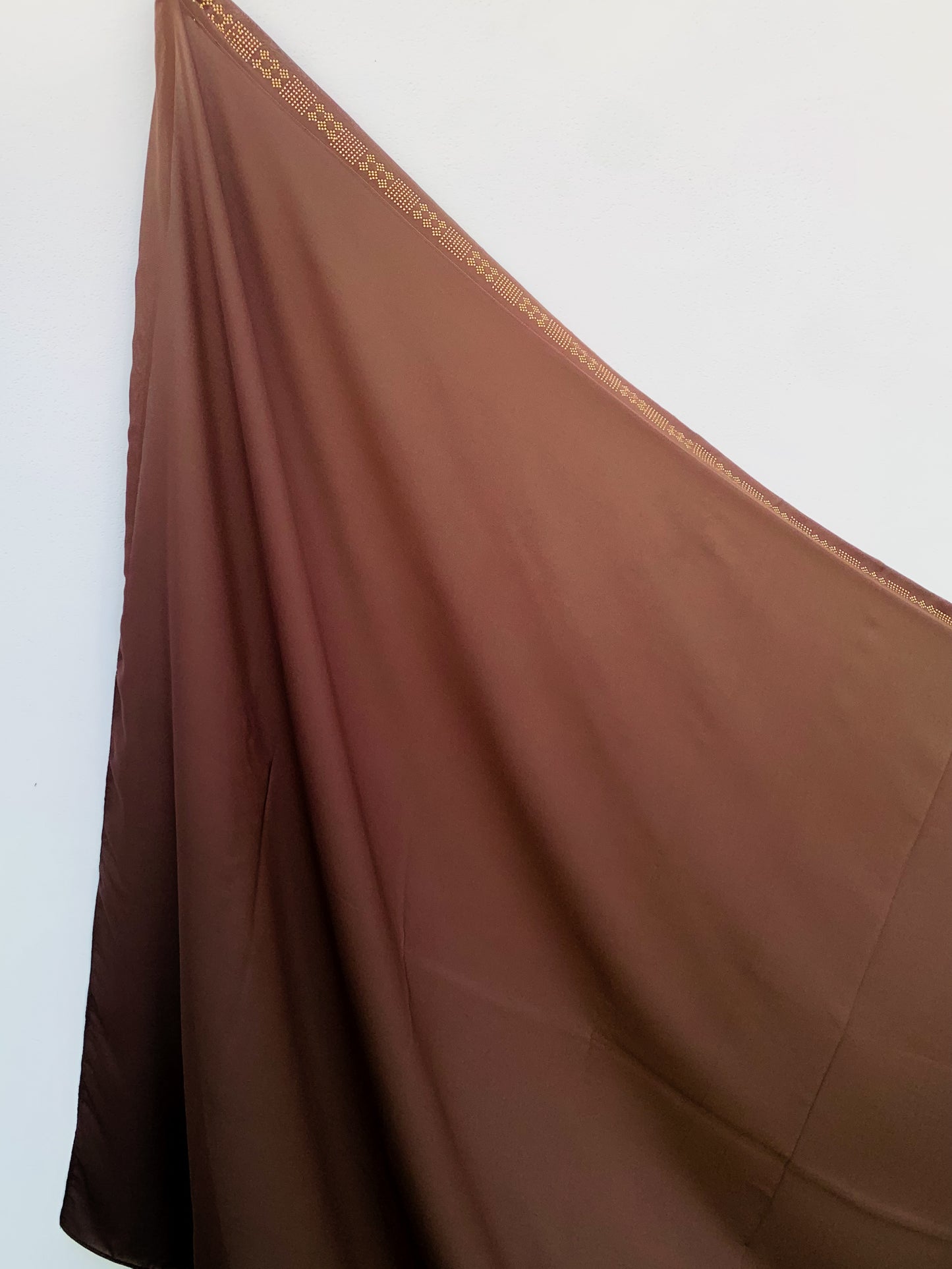 CHIFFON SHAWL EMBELLISHMENTS – LARGE SIZE UMBER BROWN