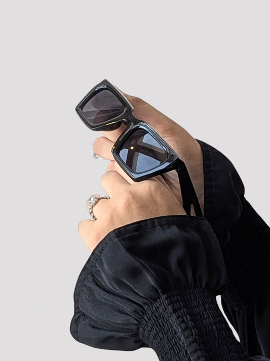 BLACK RECTANGLE SUNGLAS